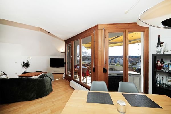 Wohnen und Balkon