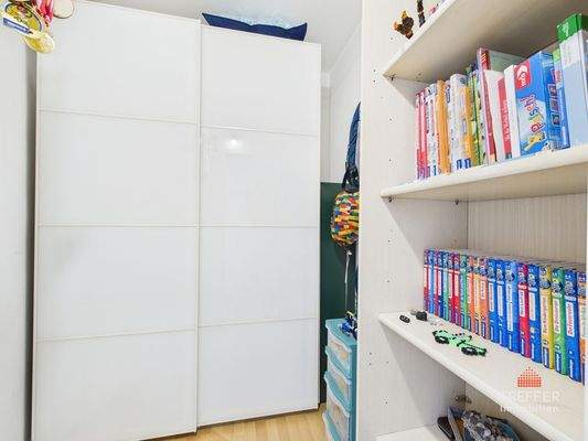Schrankraum Kinderzimmer
