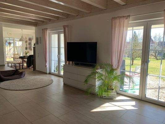 Wohnzimmer 1. Wohneinheit EG