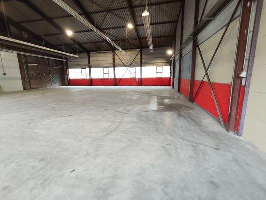 5. Halle 3 Neckarseite rechts.jpg