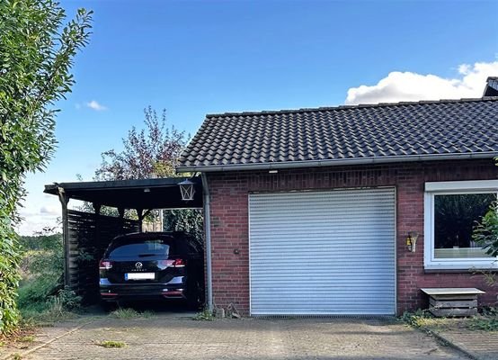 Carport und Garage