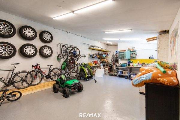 Garage/Werkstatt - Nebengebäude