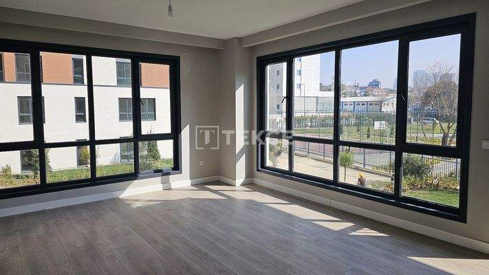 Apartments Near D-100 Highway and Metro in Istanbul Kartal