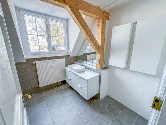 Badezimmer Erdgeschoss Bild 2