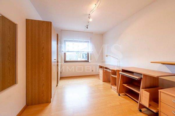 Büro / Kinderzimmer