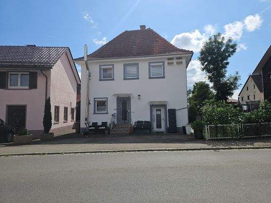 Erwachsenes Puppenhäusle