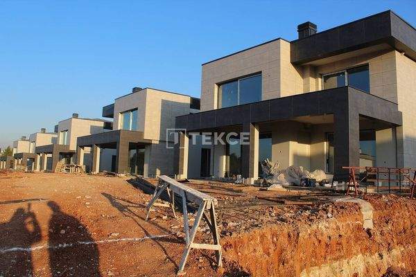 Luxe Villas with Optional Amenities in İncek Ankara
