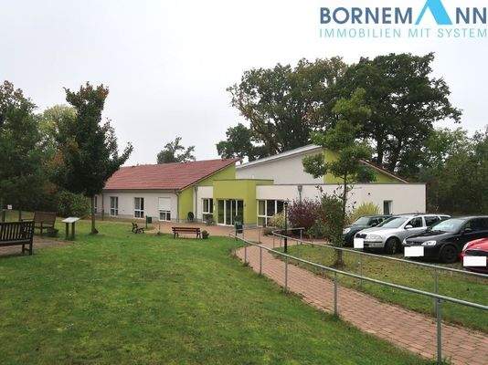 Nachbarobjekt Junge Pflege