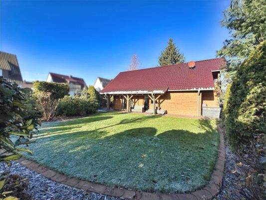 Seiten- & Gartenansicht