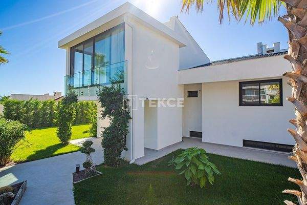 Detached Sea-View Villa with Private Pool in İzmir Urla
