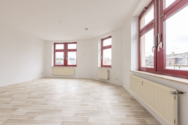 0027_Postplatz_7_Stollberg_2_OG_Mitte_Rechts_Eingangstür_Mit_Küche