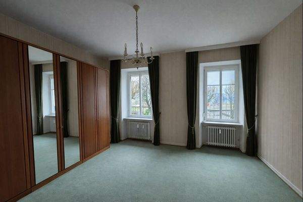 Schlafzimmer 1 in der Hauptwohnung