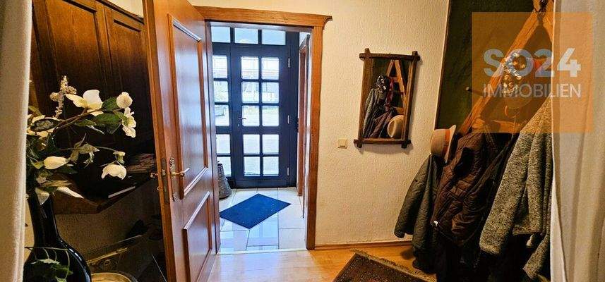 Eingangsbereich, Garderobe, Gäste-WC