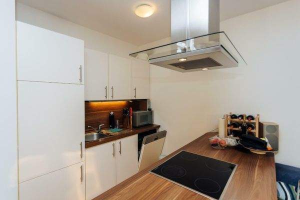 Küche mit Kochinsel - W 9