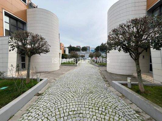 Duplex Apartment in a Complex Close to the Metro in Istanbul