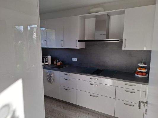 Küche/Blick aus dem Flur