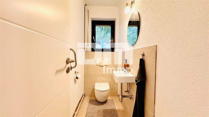 EG WE2 Rechter Gebäudeteil Gäste WC 2