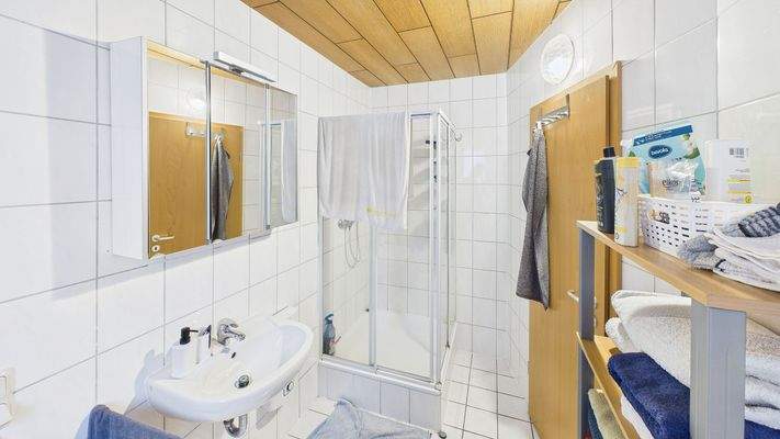 CAM01984G0-PR0520-STILL009