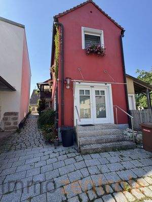 DB6D57CA-E5DF-49F1-AFBC-8A81046C0C16_1_201_a