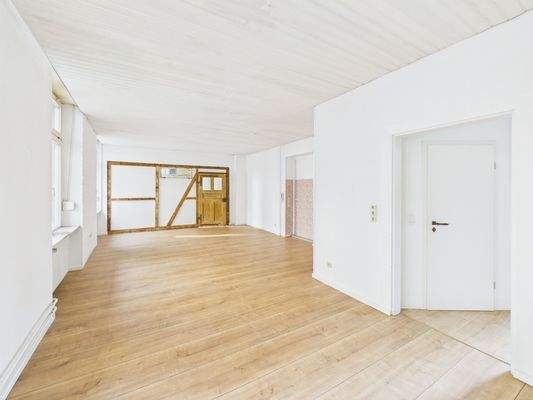 CAM05391G0-PR0035-STILL015