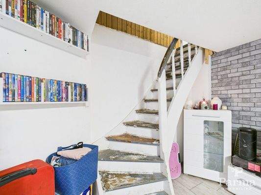 Treppenaufgang ins Obergeschoss