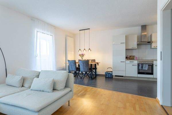 Wohnung 4 Wohnzimmer mit Küche