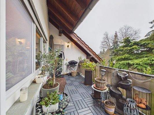 Großzügiger Balkon Wohnung OG