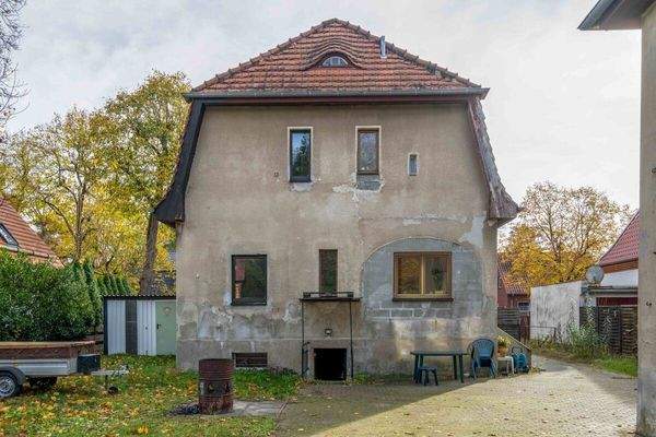 Pool & Freizeithaus am Waldrand