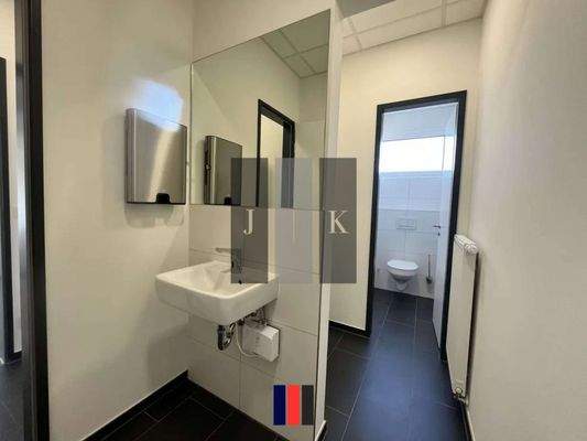 Sanitär Innenansicht 1