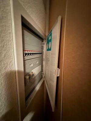 Unterverteiler Sicherungen/ Fi in der Wohnung.