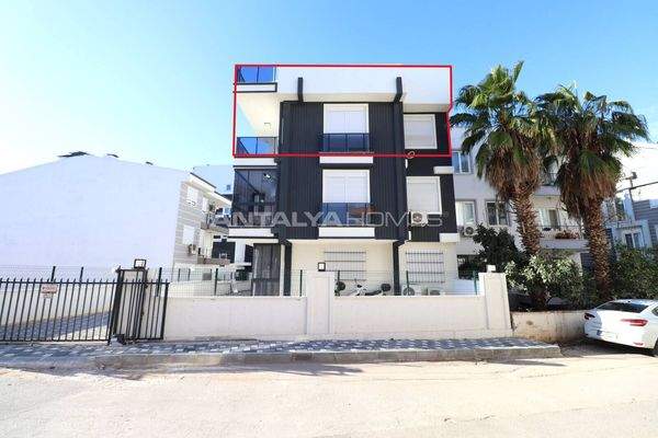Duplex Apartment Near the Tram in Antalya Kepez