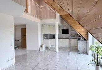 Wohnbereich - Blick zur Küche