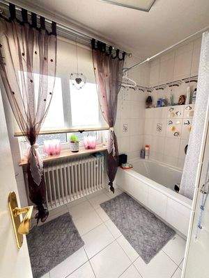 Tageslichtbadezimmer 1. OG