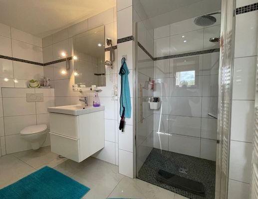 Badezimmer EG