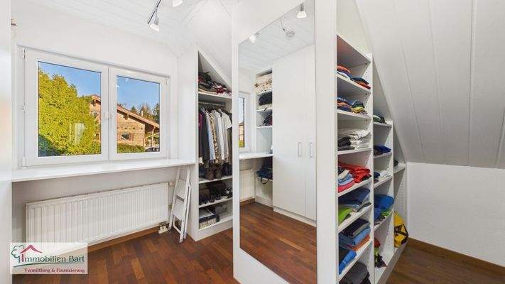 Ankleidezimmer/Schlafzimmer OG