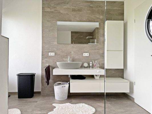 Bad - Weitwinkel (2).jpg