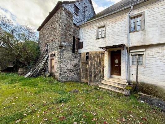 Abrissobjekt mit Scheune