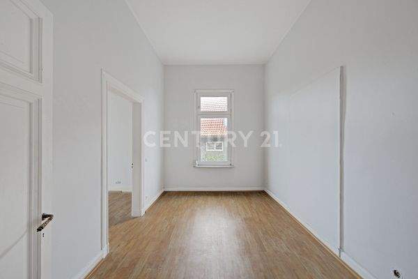 OG Durchgangszimmer bald Ankleide?