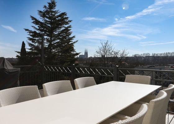 Blick v. Balkon bzw. Terrasse auf Dom