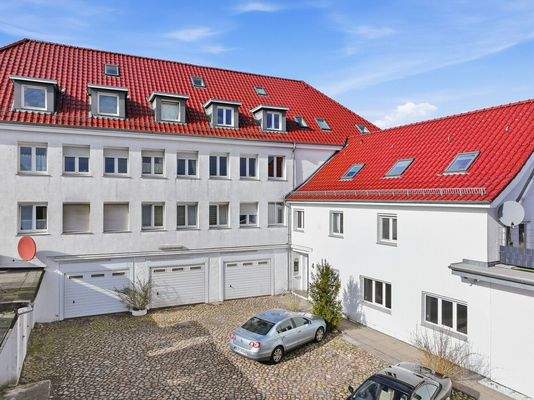 Außenansicht (Fassade wird im April gestrichen)