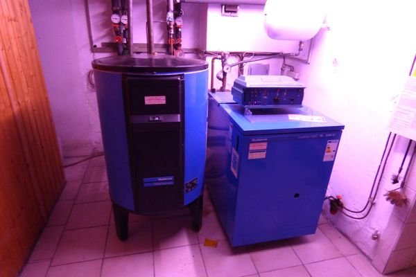 Öl-Heizungsanlage mit Tanks im Keller
