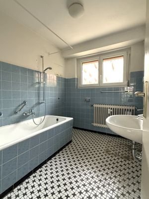 Badezimmer EG Anbau.JPG