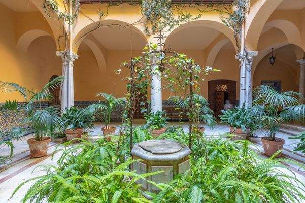 Verzauberter Innenhof