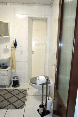 Bad mit Dusche und WC OG