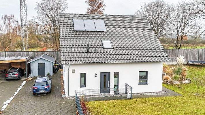 Auffahrt / Hausansicht