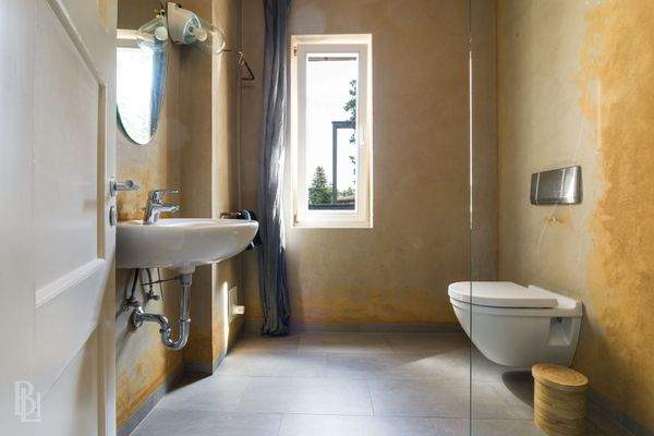 Elegantes Duschbad Wohnung 3