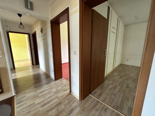 9 Flur EG - Kopie.jpg