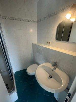 Badezimmer (ohne Fenster)