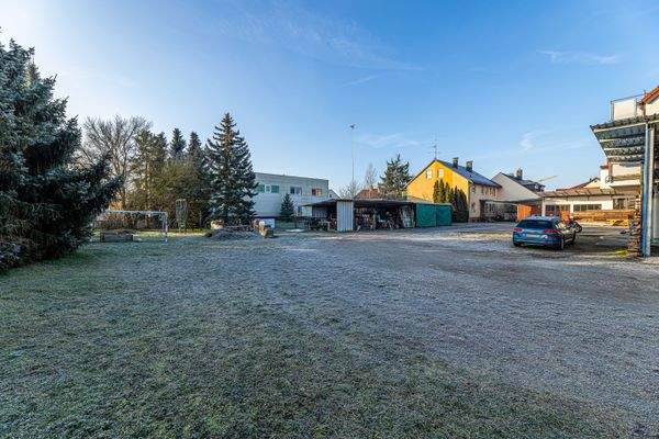 Blick vom Grundstück