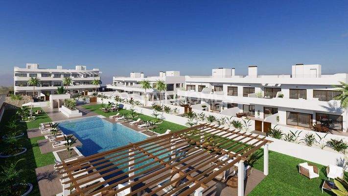 Stylish Golf Apartments in a Complex with Pool in Los Alcázares